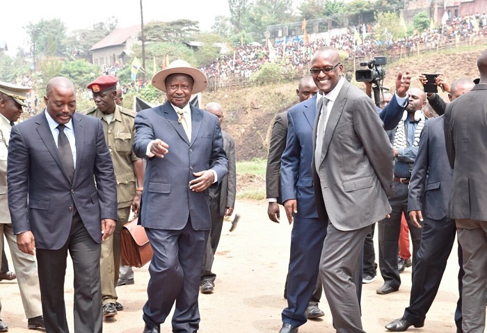 Museveni welcomes Kabila to Uganda early today. PPU PHOTO